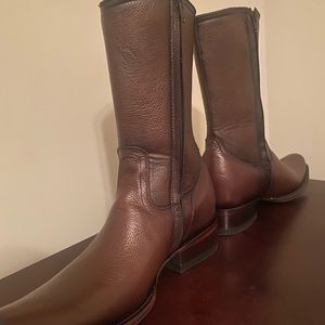 Brand new Cava boots.